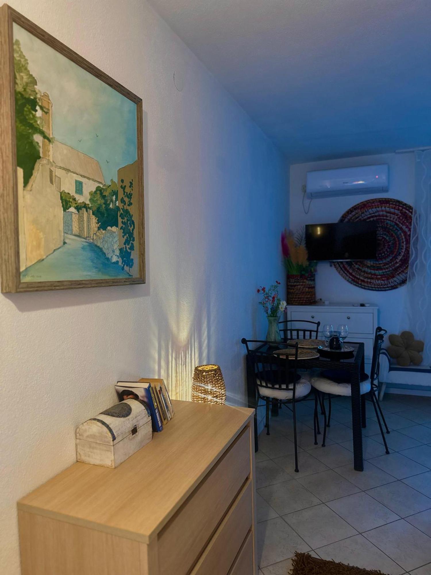 Apartmani Sollei 돈제페트레케인 외부 사진